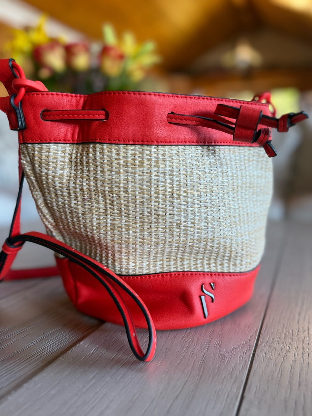 Simply Vera Vera Wang Tomato Red Raffia Bucket Crossbody Bag Coastal Chic NWOT